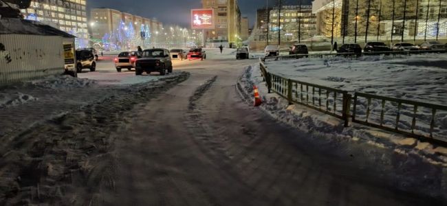 Водитель KIA сбил во дворе маленького ребенка